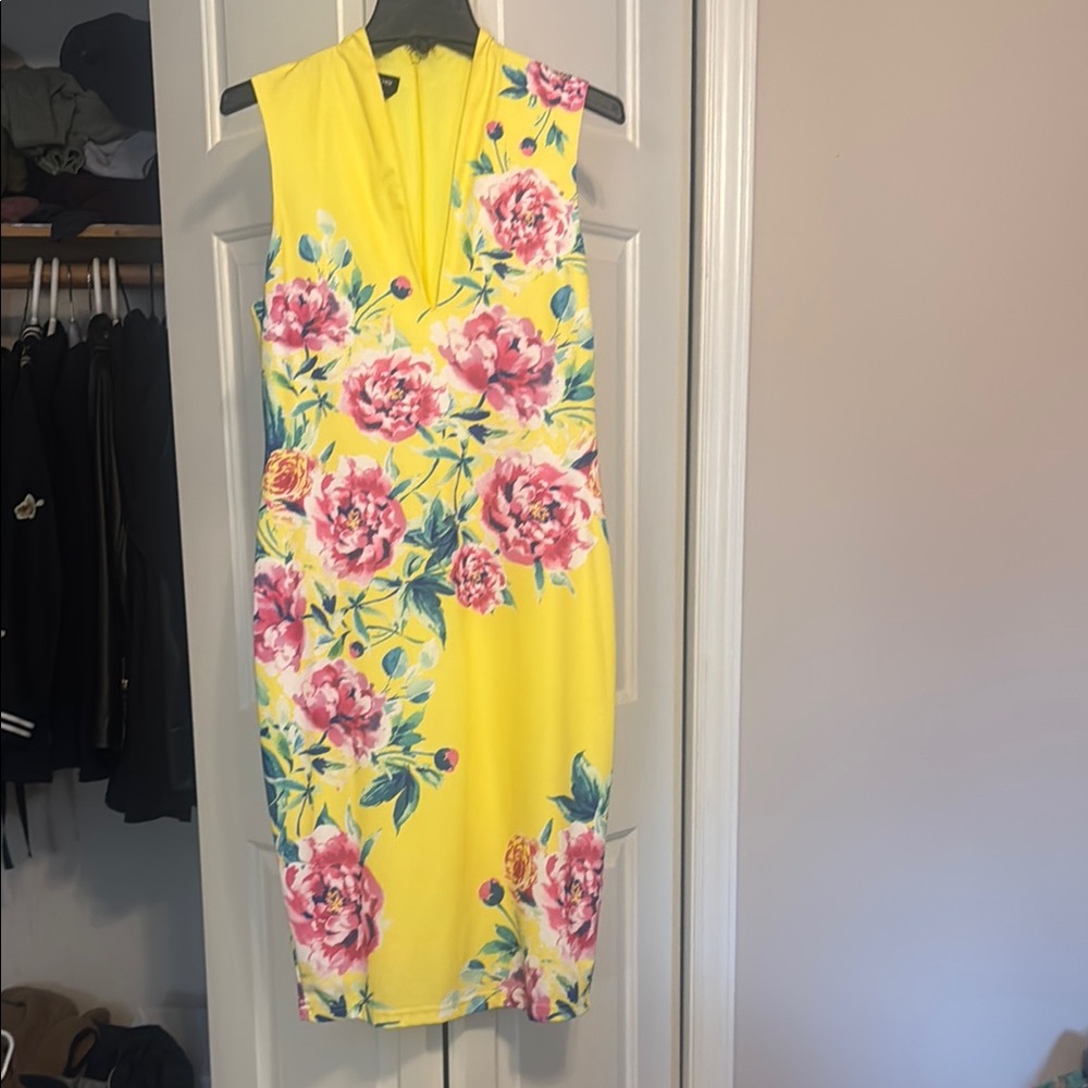 BEBE: Yellow and Pink Floral Sheath V-Neck Dress
